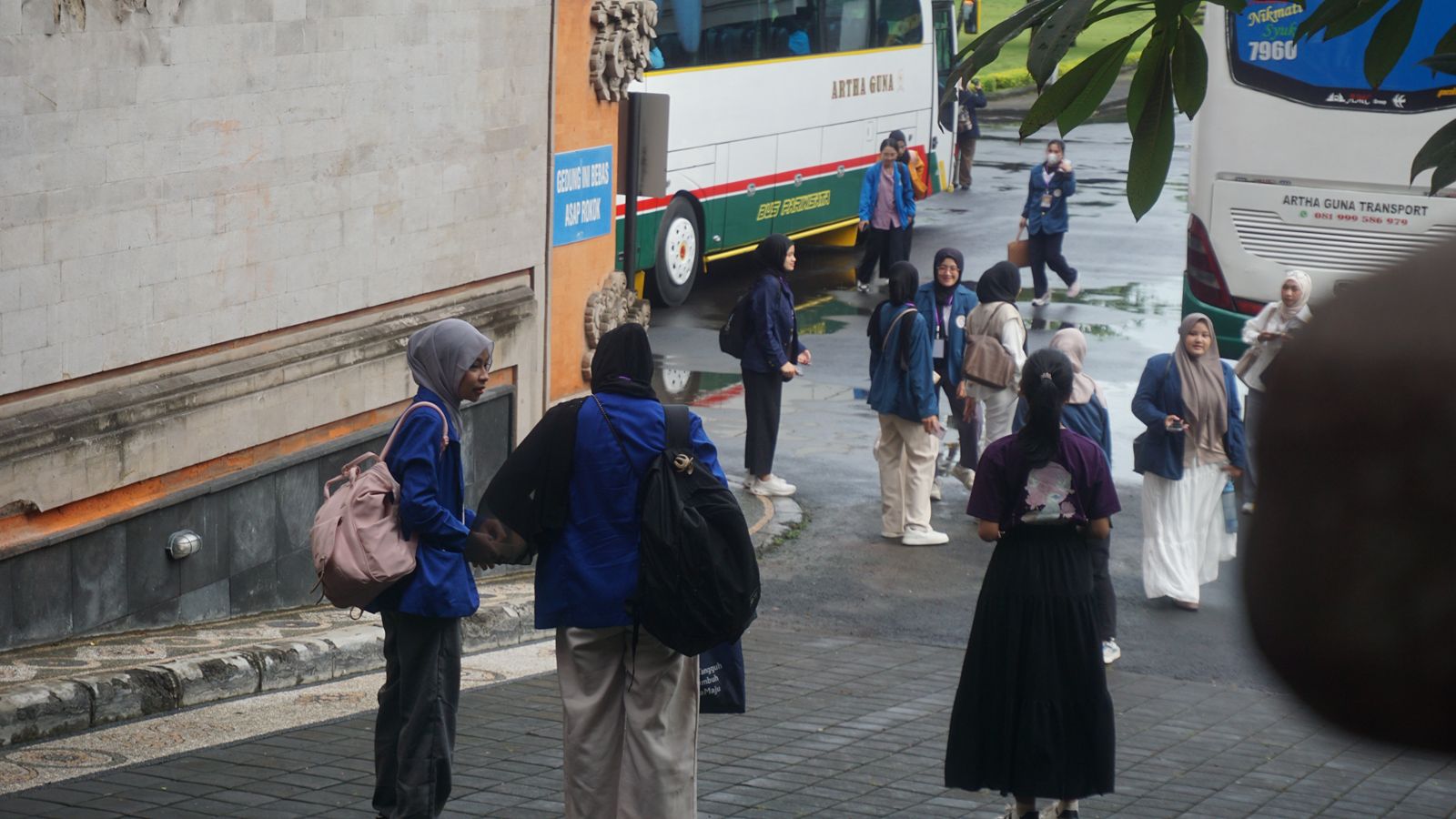 Registrasi dan Mobilisasi peserta masuk ke dalam Ruang Jelantik FK